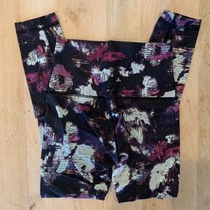 Lululemon Wunder Under high-rise crop